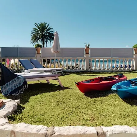 בית נופש Sea Breeze Oasis