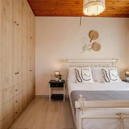 בית נופש Sea Breeze Oasis Mólos