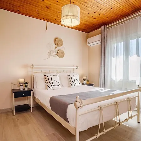 Sea Breeze Oasis בית נופש Mólos
