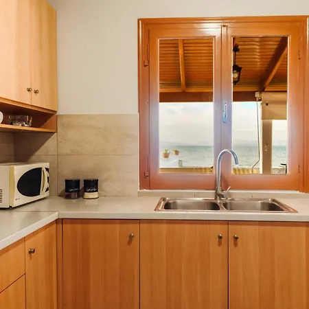 Sea Breeze Oasis Vakantiehuis Mólos