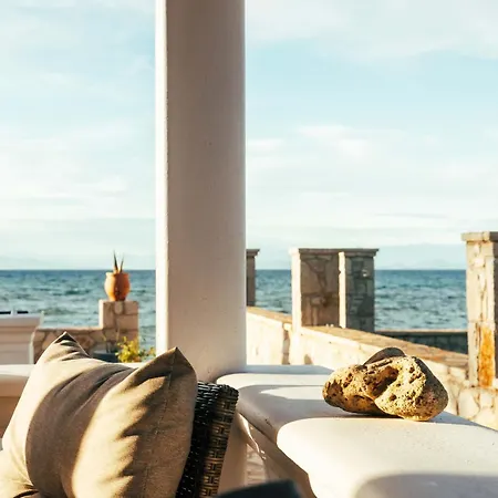 Sea Breeze Oasis Vakantiehuis Mólos