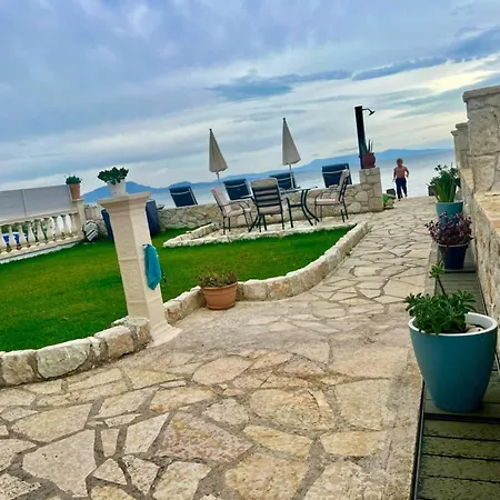 Sea Breeze Oasis * Mólos