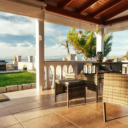 Sea Breeze Oasis Semesterbostad