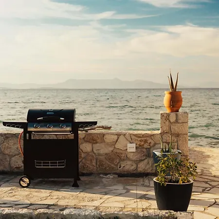 Sea Breeze Oasis Mólos