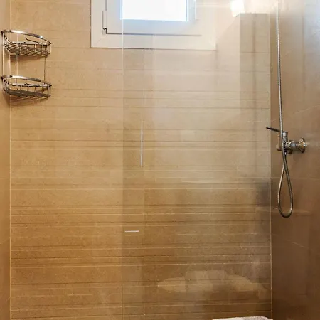 Sea Breeze Oasis Mólos