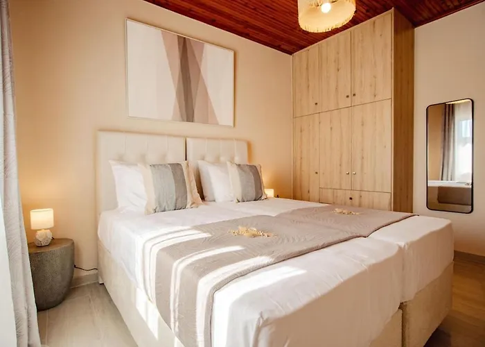 Sea Breeze Oasis Holiday home *